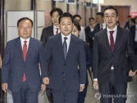 긴급 최고위원회의 향하는 국민의힘