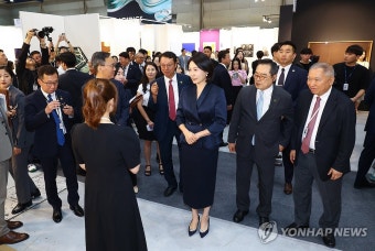 김혜경 여사, 키아프 서울 방문