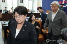 조국혁신당 지도부 총사퇴