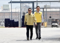 구금시설 나오는 조기중 총영사