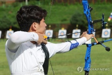 개인전 돌입한 김제덕