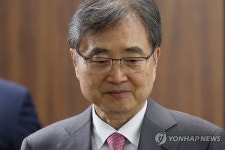 회담장 향하는 조현 외교장관