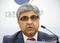 IMF, 한국 성장률 0.8→0.9% 상향…구조개혁·재정관리 주문