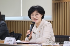 원민경 장관, 강북구 가족센터 방문
