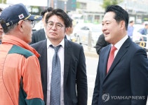 동인천역에서 시민 만난 장동혁 대표
