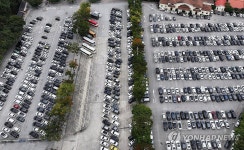 가득 찬 한국민속촌 주차장