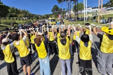 임실서 즐기는 치즈 늘리기 체험