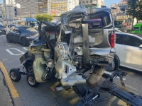 성신여대역 인근서 마을버스가 주차된 차 들이받아…2명 경상