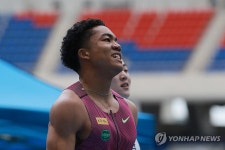 100m 결승 마친 나마디 조엘진