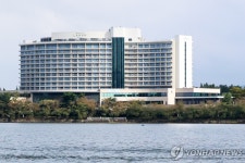 APEC 기간 교통통제에 행사장 인근 관광시설·업소들 영업 고민