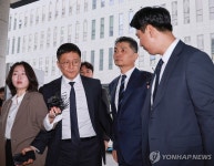카카오 김범수, 1심 선고공판 출석