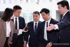 카카오 김범수, 1심 선고공판 출석