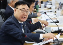 질의하는 이광희 의원