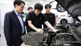 권창준 차관, 일학습병행 기업 방문