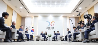 이재명 대통령, 젠슨 황 접견