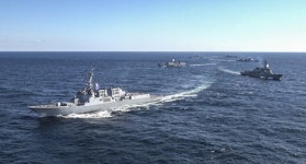 Navy holds 1st fleet-level maneuver drills marking 80th founding anniversary