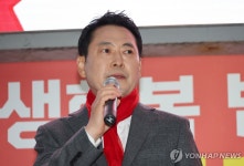 구미역 광장 국민대회 이어가는 장동혁 대표