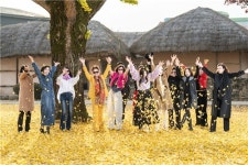 인생의 두 번째 봄…시니어 모델 된 예산 신중년 여성들