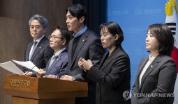 민주당 정치검찰기소특위, 이화영 지사 위증 공판 관련 검찰 규탄 회견