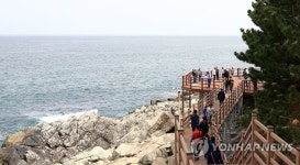 속초 바다향기로 산책로 안정 등급 불량…12월부터 통행금지