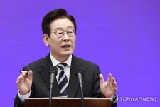 답변하는 이재명 대통령