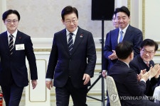 이재명 대통령, 산업 역군 초청 오찬 참석