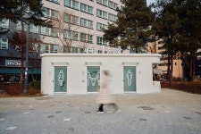 강남 공중화장실의 대변신…기능성·디자인 다 갖췄다