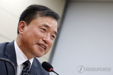 김종철 방미통위원장 후보자, 질의 답변