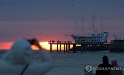 해맞이 명소의 일출…강릉 정동진
