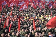 김정은, 신의주온실종합농장 건설장 시찰