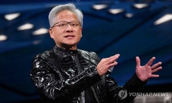 기조연설 나선 젠슨 황