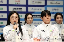 애터미(주)김선영 | 질문 답하는 김선영