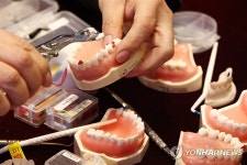 다양한 치과장비가 한자리에