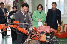 이승돈 농촌진흥청장, 농기계임대사업소 방문