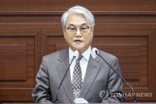경북 청도군수, 전화로 요양원 관계자 관련 막말했다 고소당해