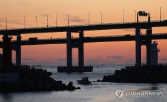 부산 수영구 광안리 해변로 아침 풍경