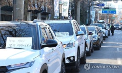 직영정비소 앞 늘어선 쉐보레 차량