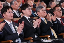 기념식 참석한 하정우 청와대 AI미래기획수석