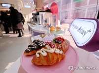 CU, 성수동에 디저트 특화 편의점 오픈