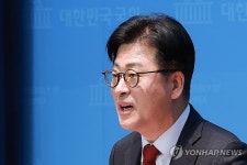 당 윤리위 결정 비판하는 김종혁 전 최고위원