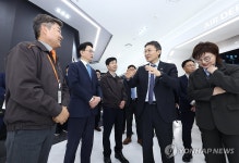 권대영 금융위원회 부위원장, 한화시스템 방문