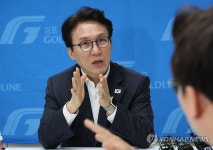 김민석 국무총리, 김포 골드라인 현장점검