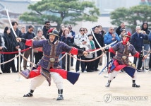 봄날 즐기는 전통 무예