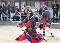 봄 깨우는 역동적인 무예24기 공연