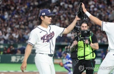4회초 무실점 마무리한 곽빈