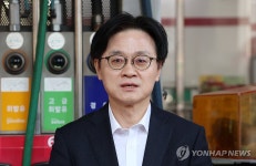 석유 최고가격제 시행, 주유소 방문한 김정관 산업통상부 장관