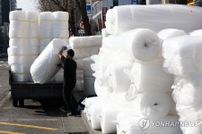 비닐 대란 우려 확산