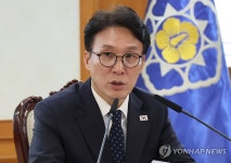 발언하는 김민석 총리