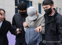 식당 화장실에 몰카 설치한 충북교육청 장학관 영장심사