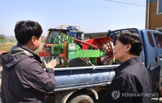 송미령 장관, 면세유 이용 현장 및 시설채소 생육동향 점검